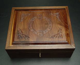 Irish Whiskey Music Box w Libbey rocks glasses 112310 002.jpg